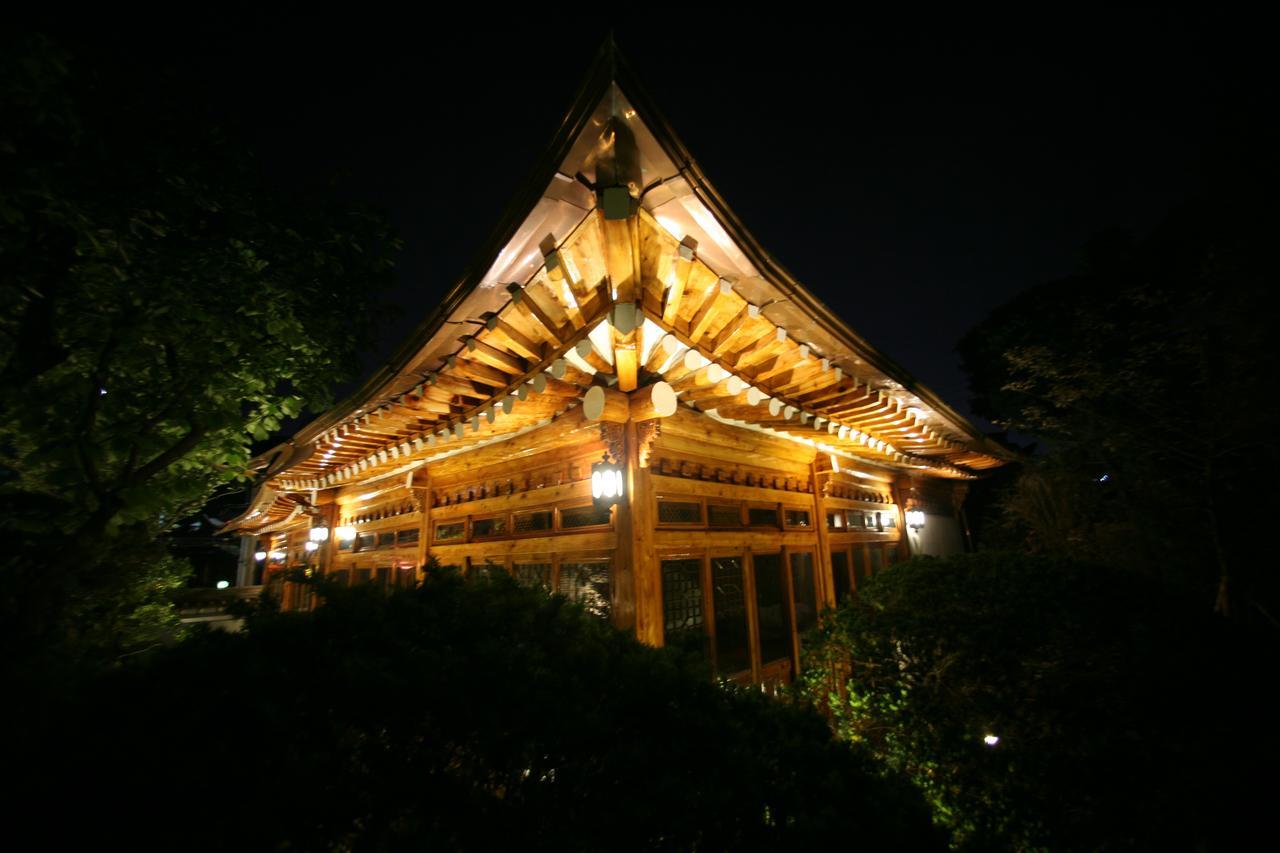 Bonum 1957 Hanok And Boutique Seoul Exterior photo